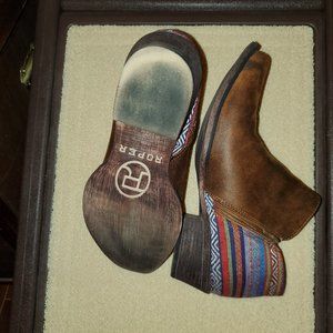 Ankle boots wide